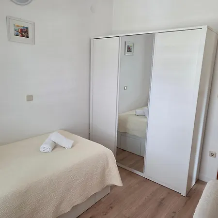 Sofia Za 3 S Parking Blizu Centra