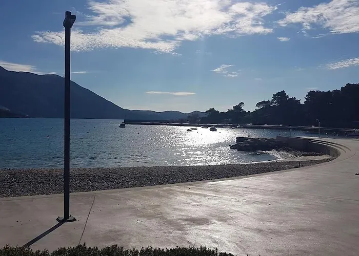 公寓 Sofia Za 3 S Parking Blizu Centra 米利尼