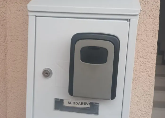 公寓 Sofia Za 3 S Parking Blizu Centra