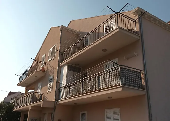 Sofia Za 3 S Parking Blizu Centra *