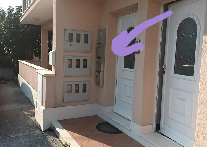 Sofia Za 3 S Parking Blizu Centra 米利尼