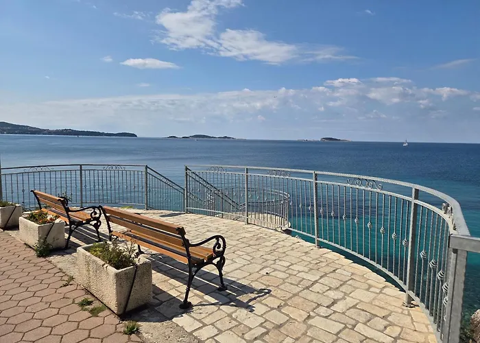 Sofia Za 3 S Parking Blizu Centra