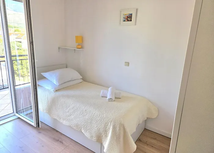 Sofia Za 3 S Parking Blizu Centra *