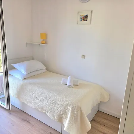 Sofia Za 3 S Parking Blizu Centra *